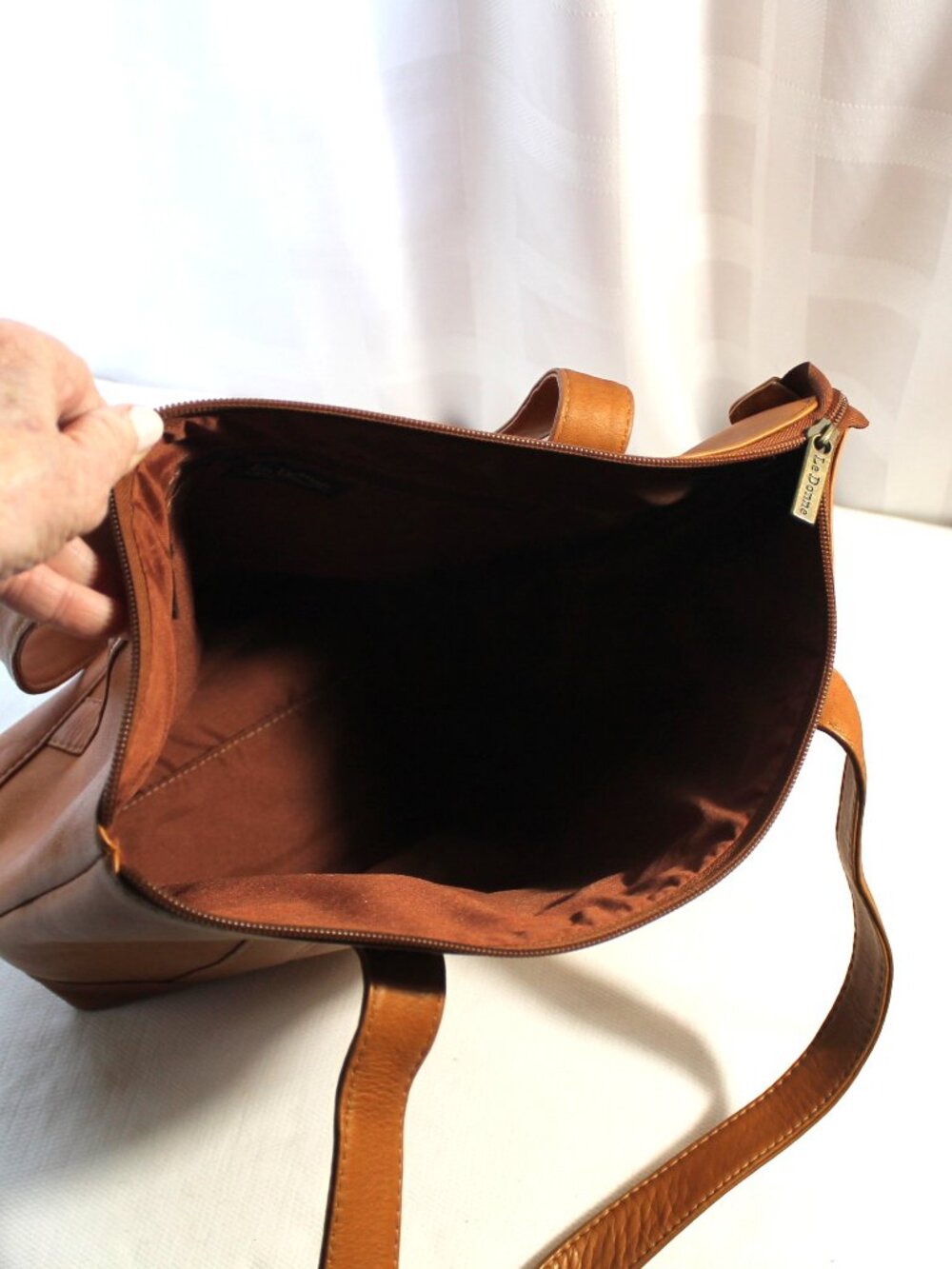 LeDonne Leather Tote Bag - Picture 9 of 11